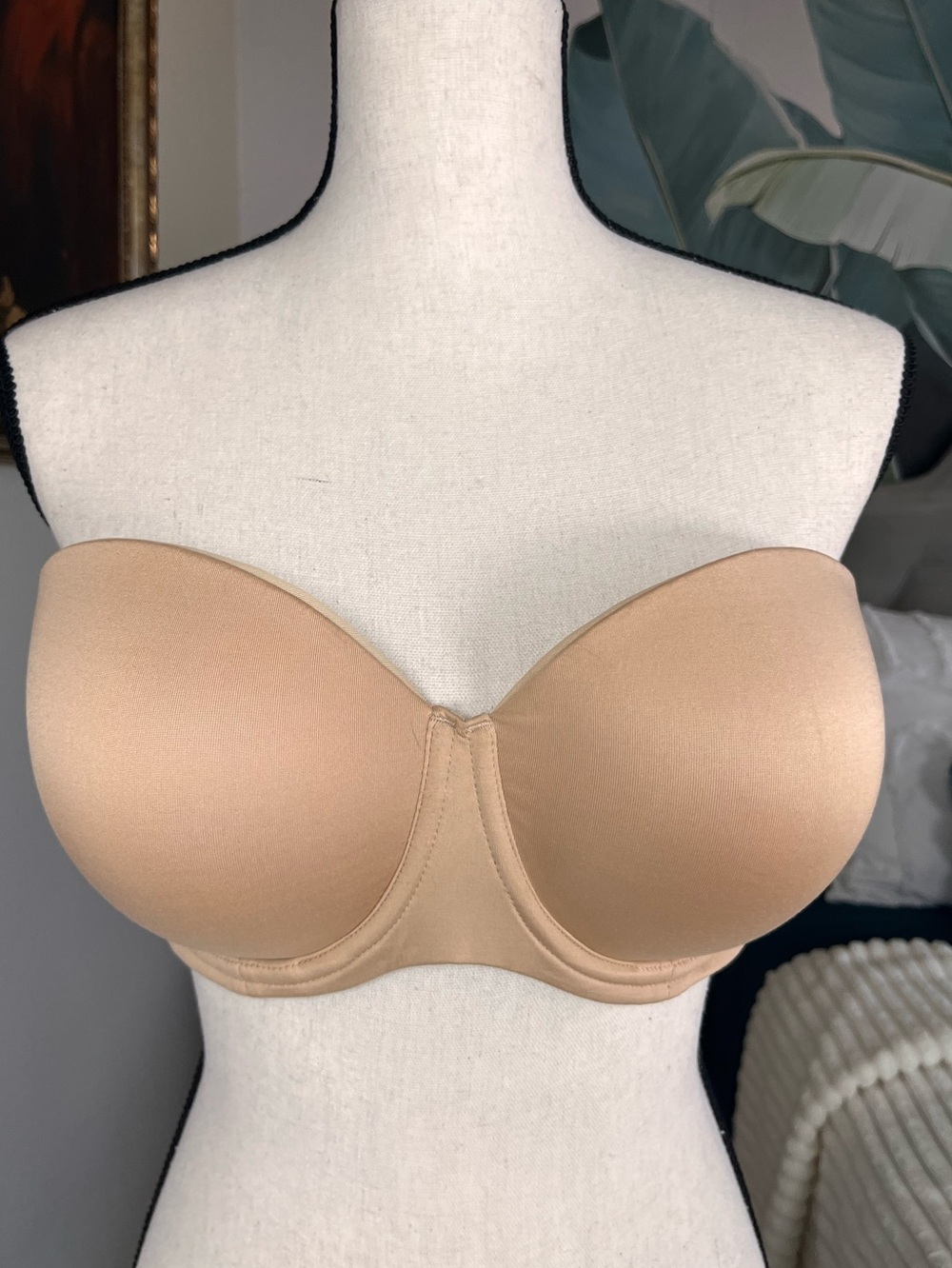 Calvin Klein Strapless Seamless Nude Contour Bra 38C NWOT